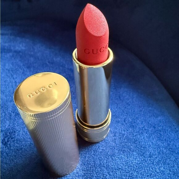 GUCCI GOLDIE RED 25 | THE RED THAT LOVES YOU BACK | MATTE - Picture 15 of 17